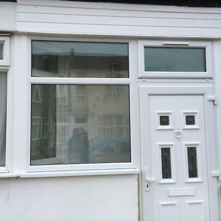 Abbey Wood Station Five Bedroom Self Contained House Экстерьер фото