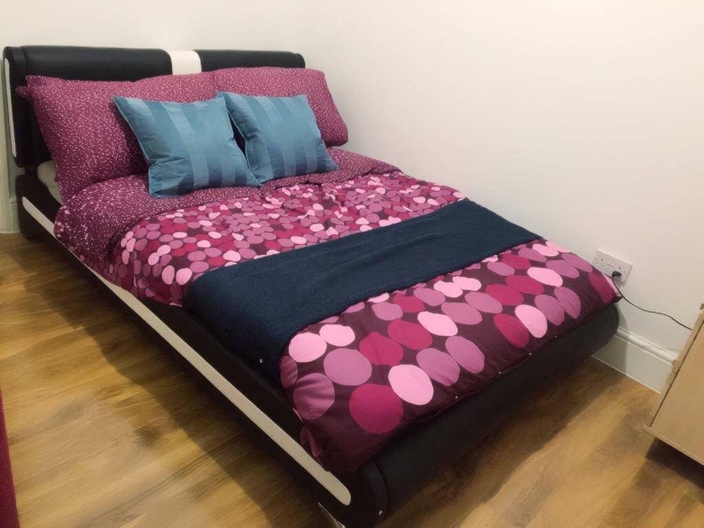 Abbey Wood Station Five Bedroom Self Contained House Экстерьер фото