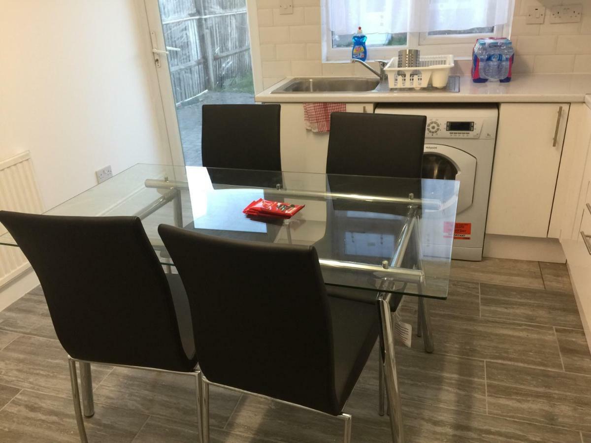 Abbey Wood Station Five Bedroom Self Contained House Экстерьер фото