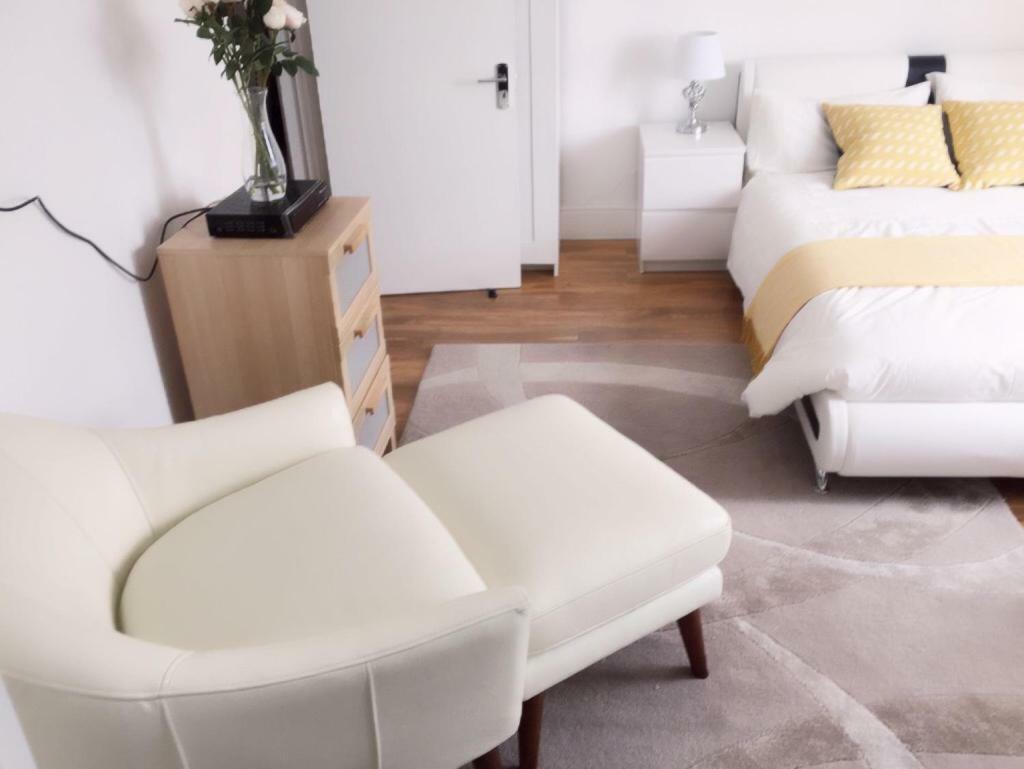 Abbey Wood Station Five Bedroom Self Contained House Экстерьер фото
