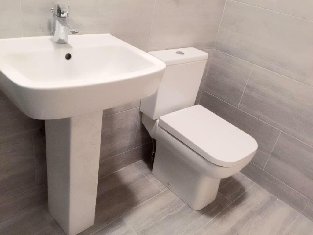 Abbey Wood Station Five Bedroom Self Contained House Экстерьер фото