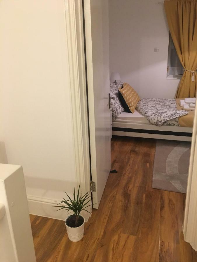 Abbey Wood Station Five Bedroom Self Contained House Экстерьер фото