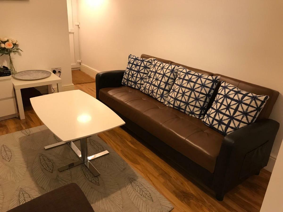 Abbey Wood Station Five Bedroom Self Contained House Экстерьер фото